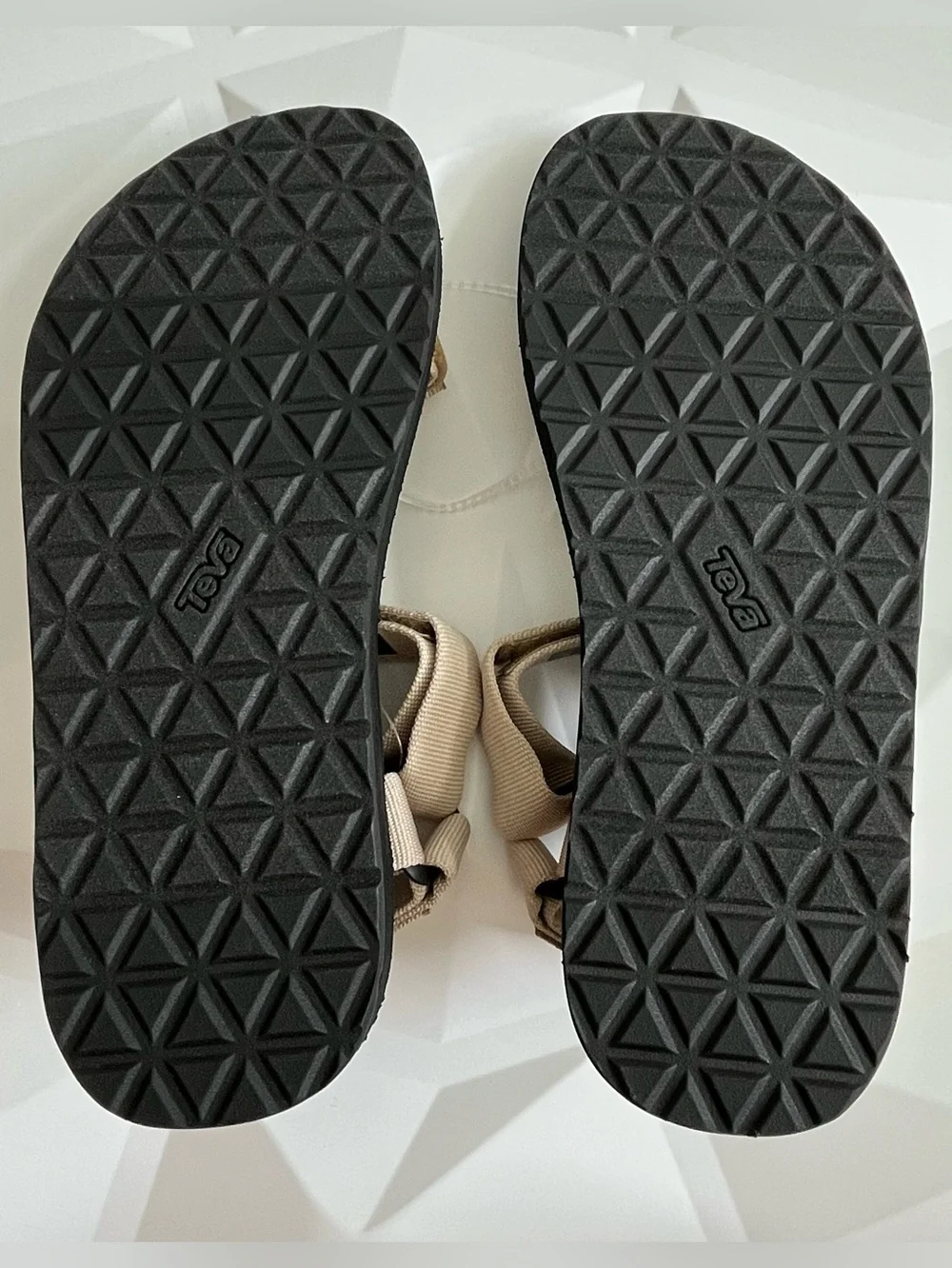 Teva Men’s Original Universal White Pepper Sandals New Size 10 Beige